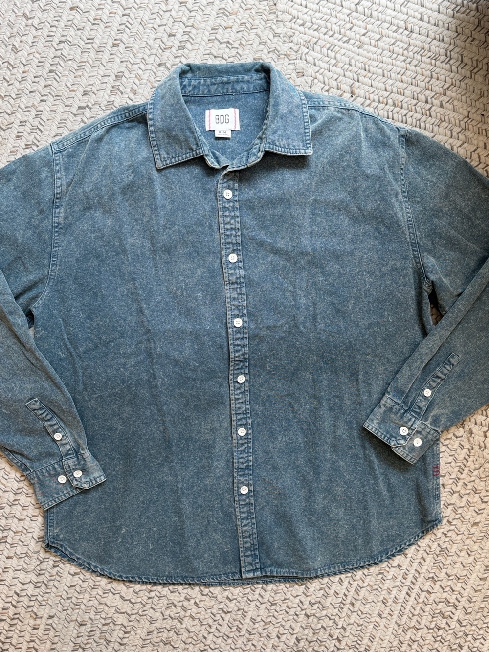 BDG women’s oversized Denim Button-Down Shirt in Washed Blue size medium